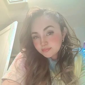 Meet your Posher, Esmara